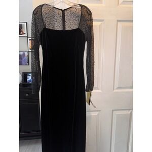JS BOUTIQUE Black Velvet Beaded Sleeve Square Neck Gown Evening Formal Dress